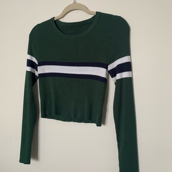 TWO FOR ONE BUNDLE- Two Sweater crop tops from Garage - Picture 7 of 10